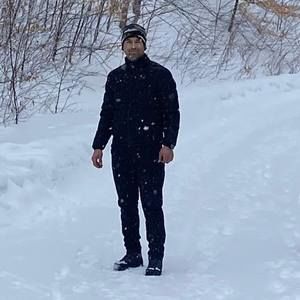 Meet your Posher, Fadi